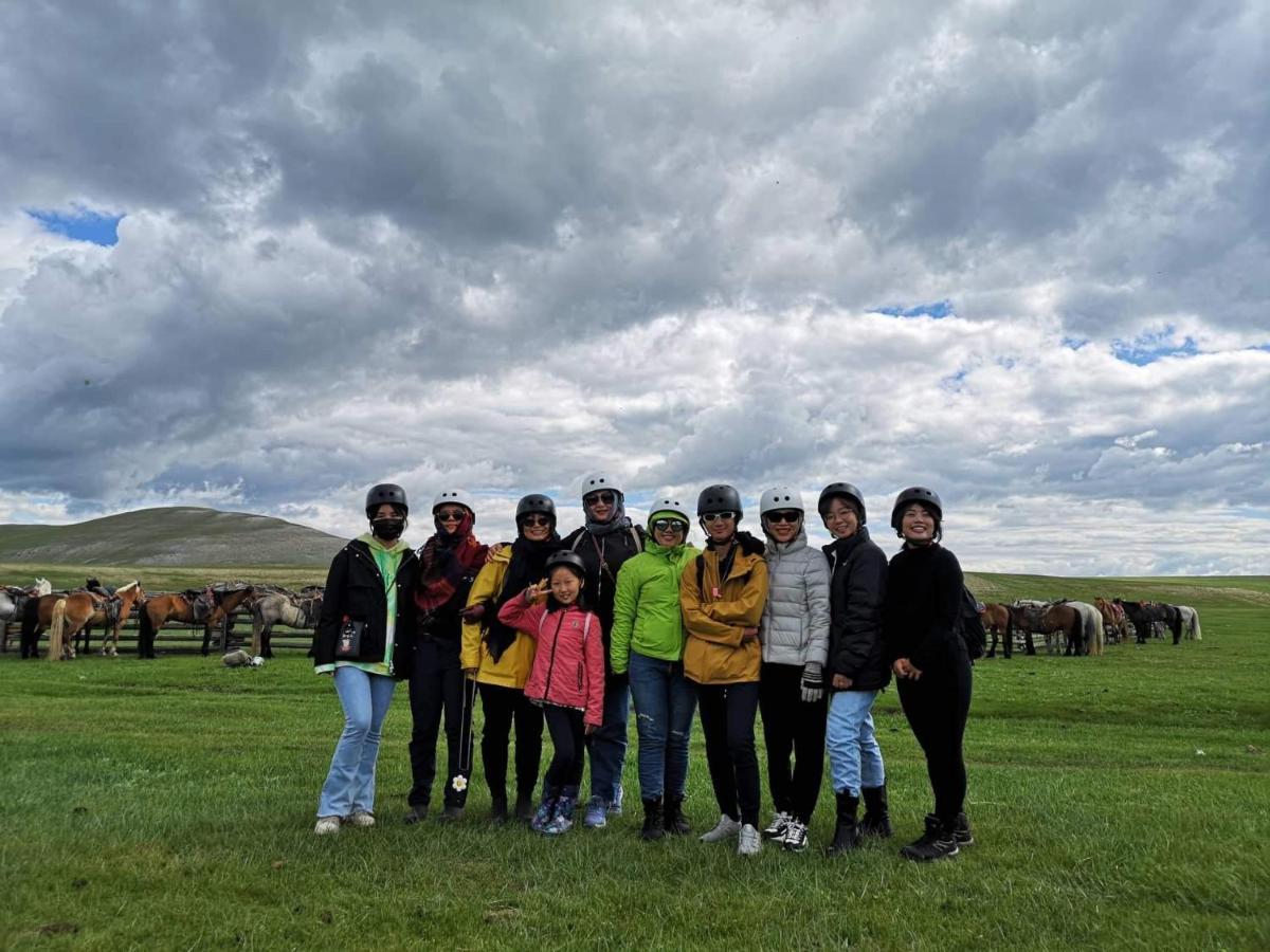 Vast Mongolia Tour & Hostel Ulaanbaatar Bagian luar foto
